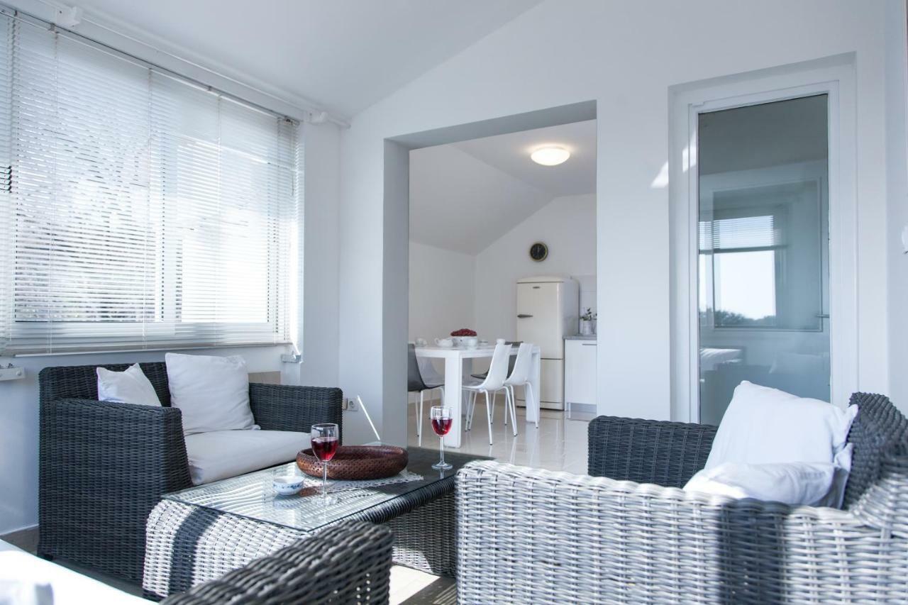 Apartments Rafaj Pula Exterior photo